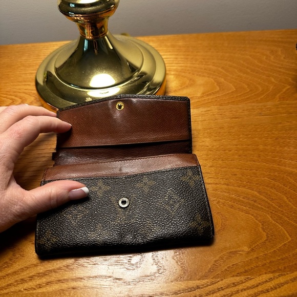 Louis Vuitton Snap Wallet. - Picture 5 of 9